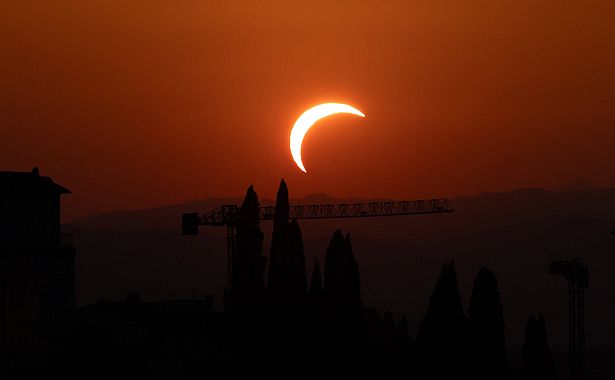 L'eclissi solare a Firenze