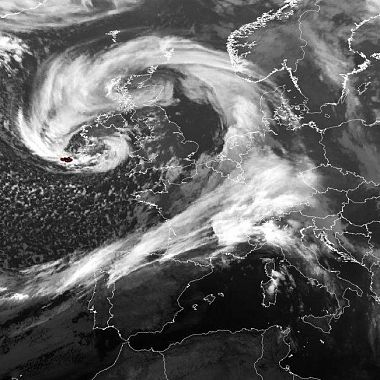 La parte avanzata della saccatura attesa in Toscana mappa satellitare